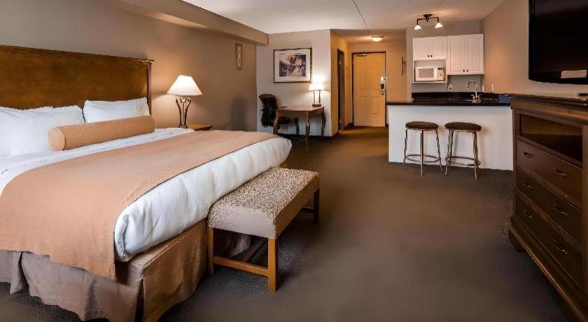 Best Western Plus Orillia Hotel المظهر الخارجي الصورة